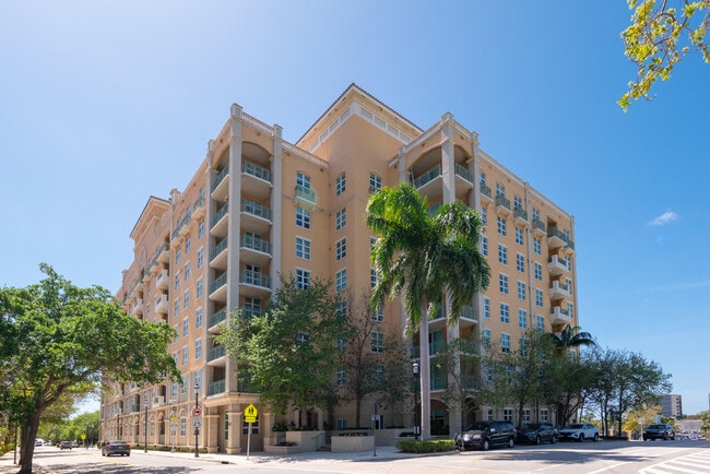 Building Photo - 403 S Sapodilla Ave Unit 811 Rental