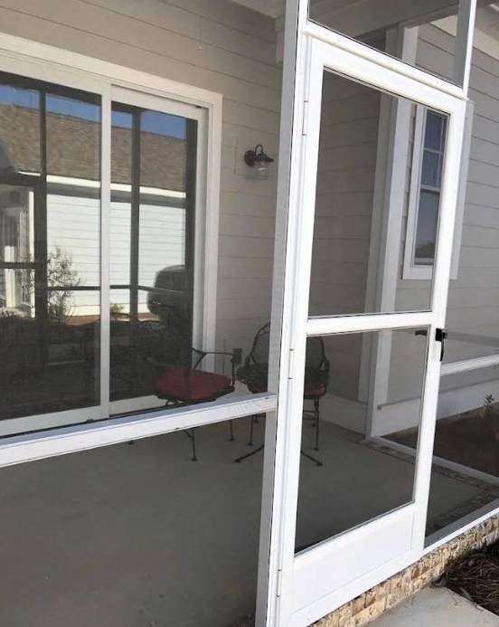 Photo - 225 Coach Light Way SW