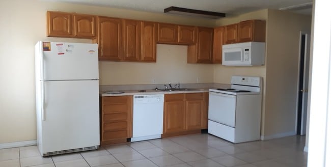 Photo - 1860 Lynncrest Rd