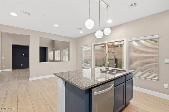 Photo - 10589 Cliff Lake St