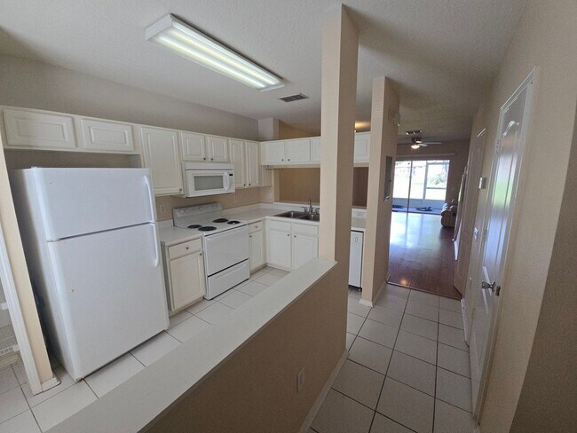 Photo - 2-Bedroom, 2.5-Bathroom Townhouse in Zephyrhills