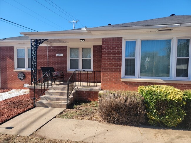 Photo - 3701 N Drexel Blvd