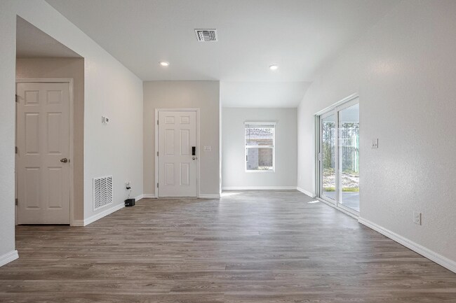 Photo - 313-315 Norwalk Ave