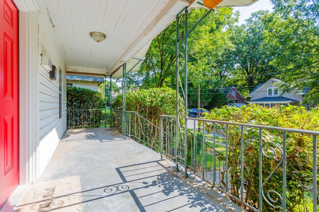 Unit A Front Porch View - 1510 Glenwood Ave Unit A
