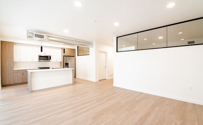James 2-Bed Apartment Unit
