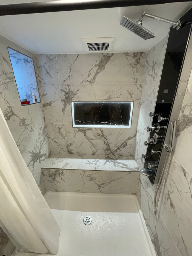 Photo - 24 Epworth St Unit 1A