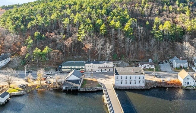 Photo - 547 White Mountain Hwy