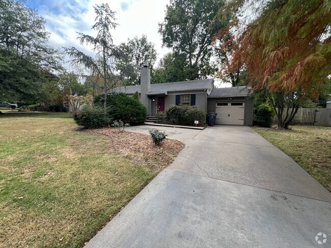 Building Photo - 1530 E 37th Pl Rental