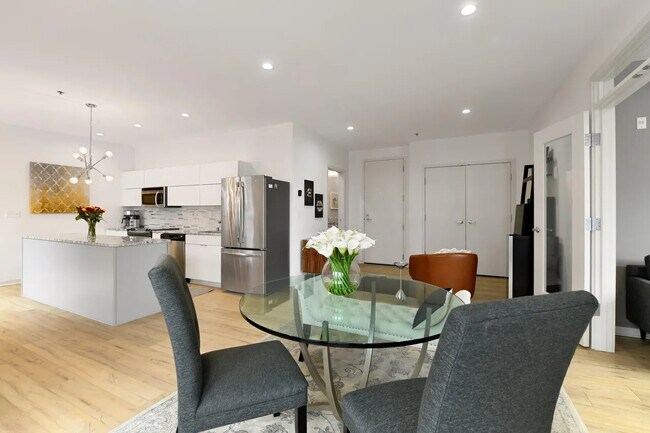 Photo - 3116 W Lake St Unit 314