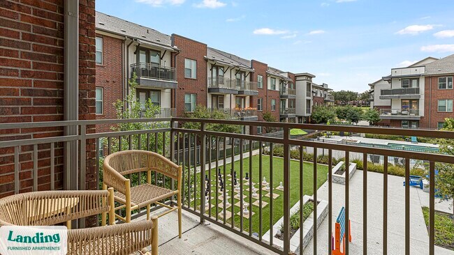 2800 NE Green Oaks Blvd Unit 1206