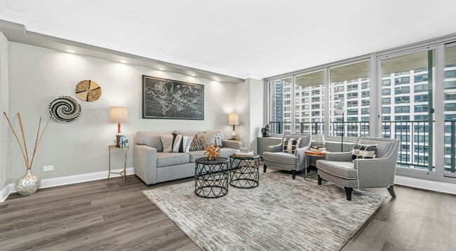 Photo - 400 E Randolph St