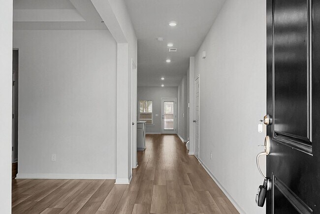 Photo - 5 Bedroom, 3.5 Bath, Beautiful Summerville Home, Master on Main