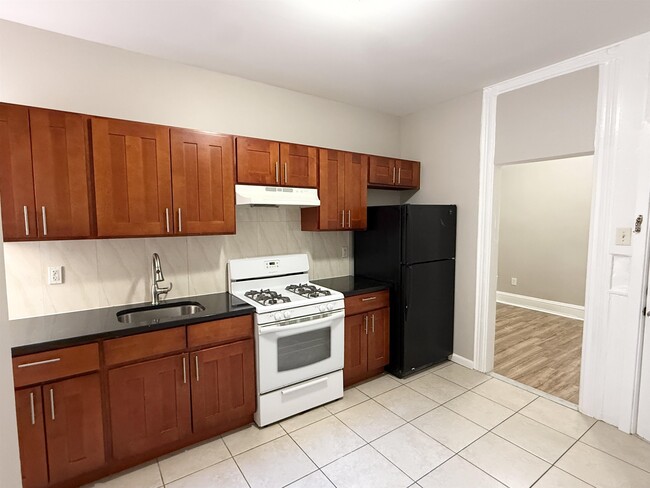 Photo - 90 Jordan Ave Unit 2