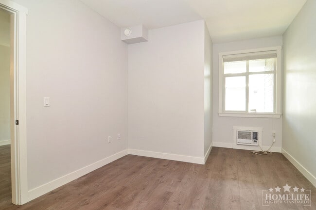 Photo - Top Floor 2 Bed Condo at Brydon Green – Langley Unité 411