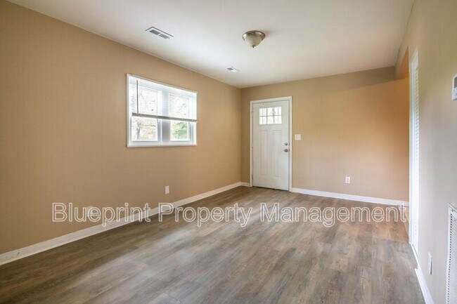 Photo - 252 Meadowdale Ave