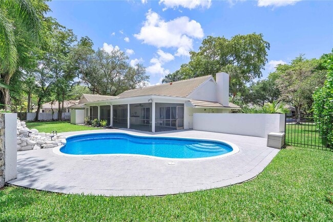 10209 Vestal Ct