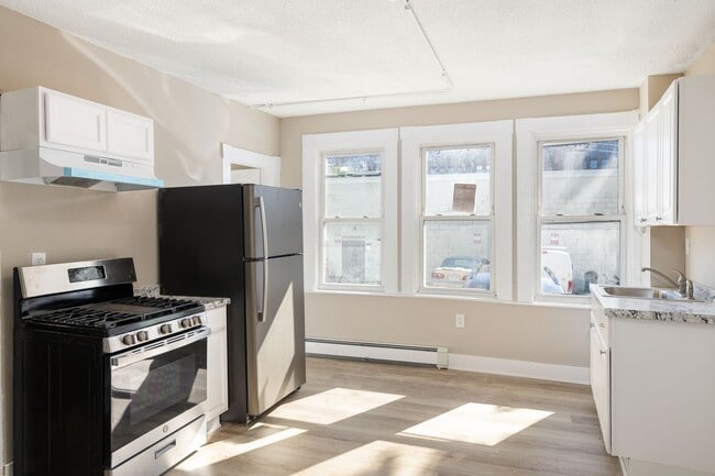 50 Common St Unit 1