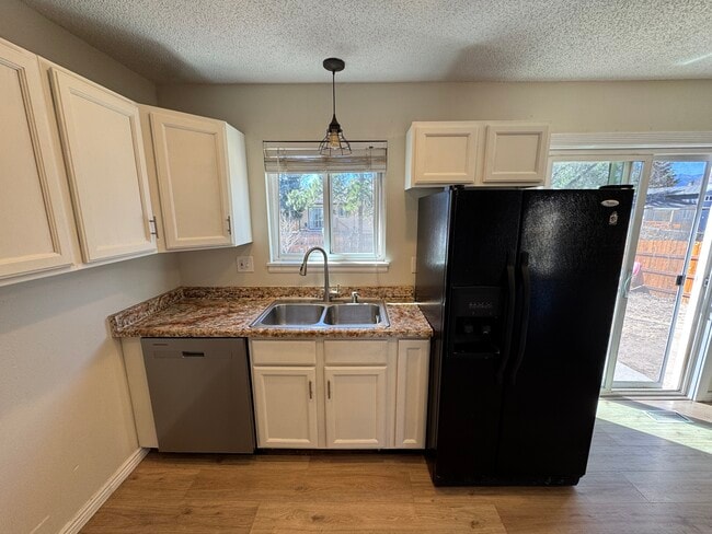 Photo - 4789 Keith Cir