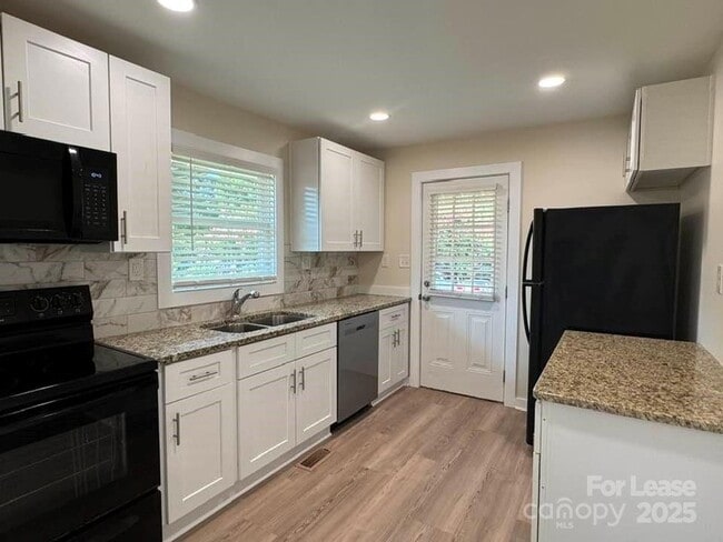 Photo - 19612 Oak St Unidad 1