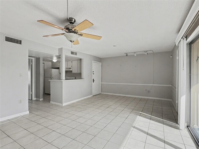 Photo - 598 Orange Dr