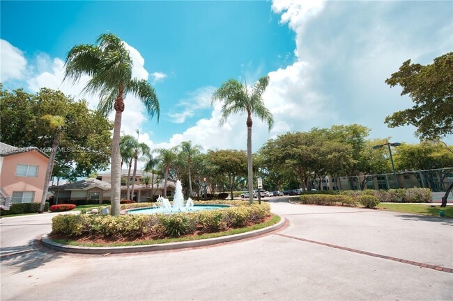 Photo - 9833 Westview Dr Unit 829