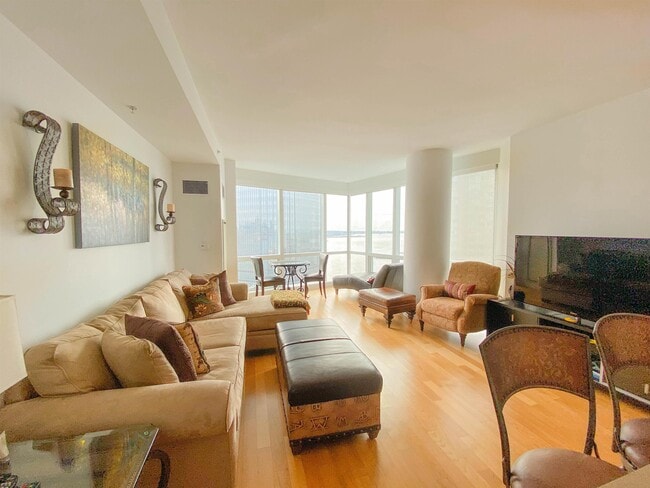 Photo - 77 Hudson St Unit 2610