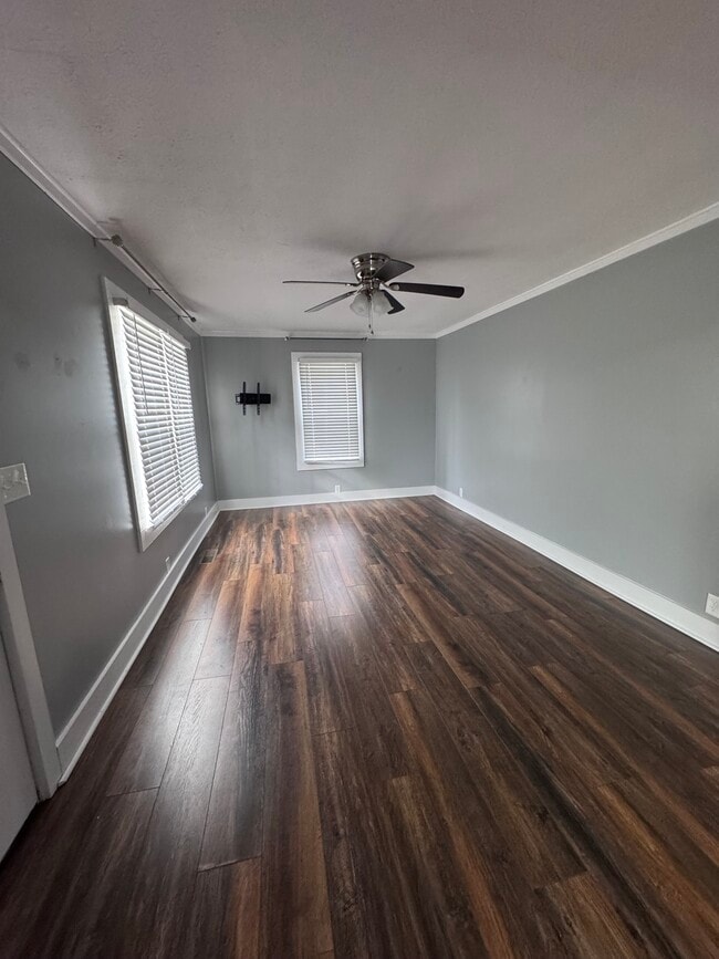 Photo - 1615 N Maple Ave