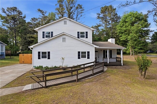 Building Photo - 5081 Hubert Dr