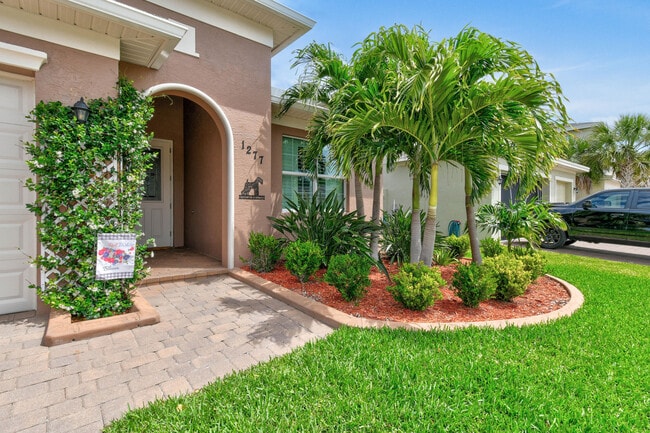 Photo - 1277 NW Leonardo Cir Casa