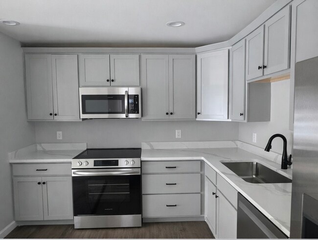 Photo - 18 Luzerne Rd