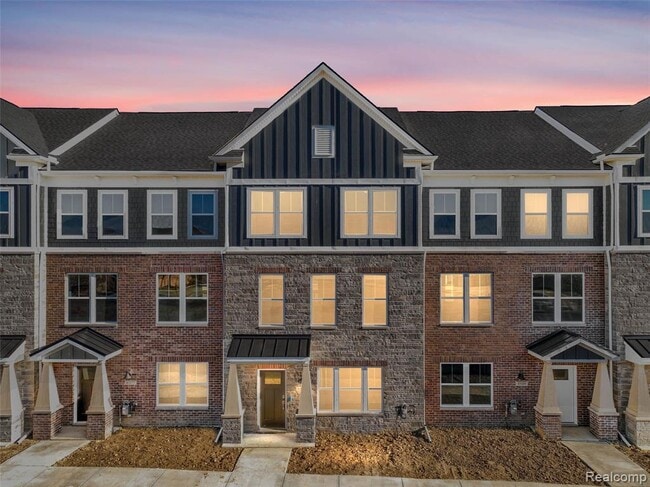 Building Photo - 43173 Atwood Ave