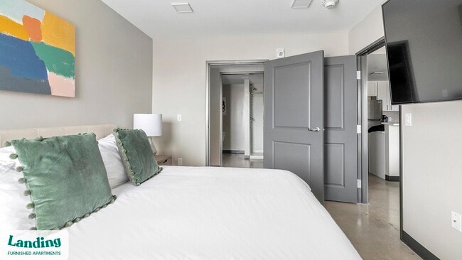 Photo - 2021 10th Ave S Unidad 804