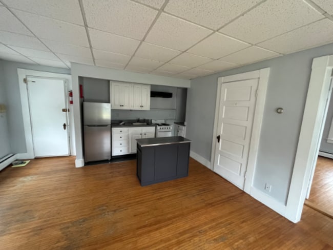 Building Photo - 38 Main St Rental