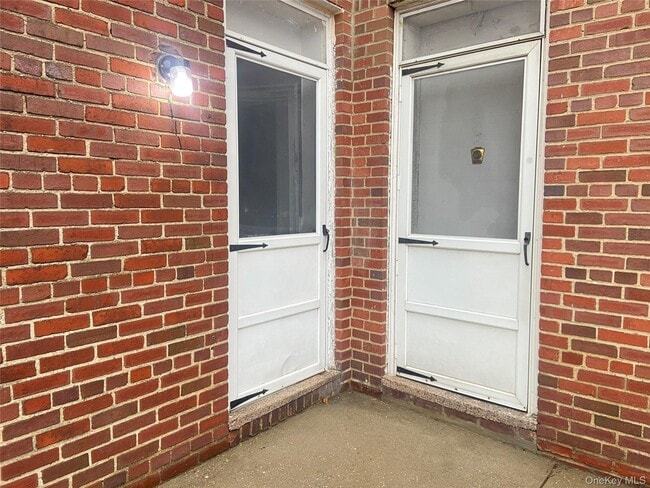 Building Photo - 84-49-84168 168th St