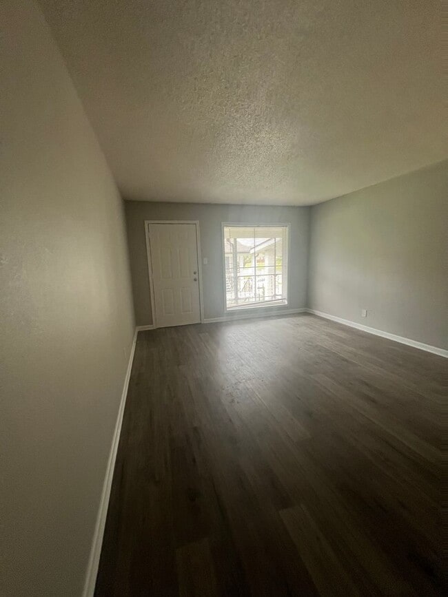 Photo - Remodeled Apartment 2 Bed / 1 Bath
