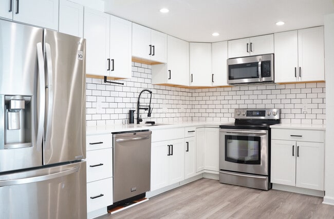 Kitchen - 3641 Clayton Rd Unit 24