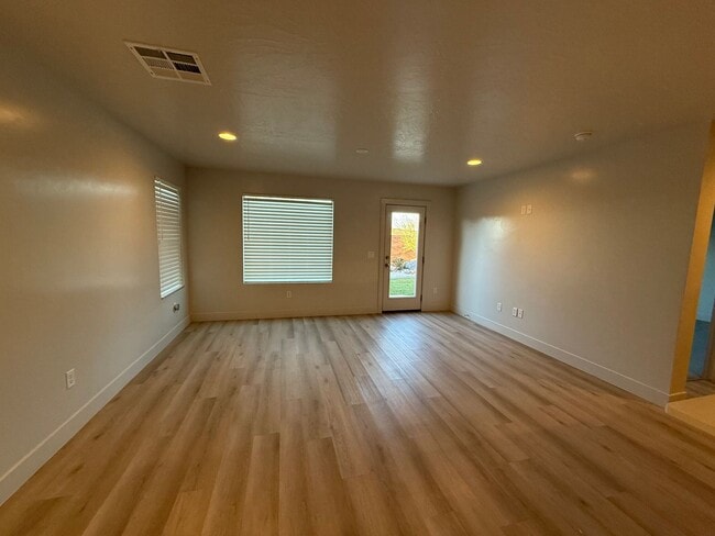 Photo - Single Family Home in Desert Canyons - Dogs Allowed