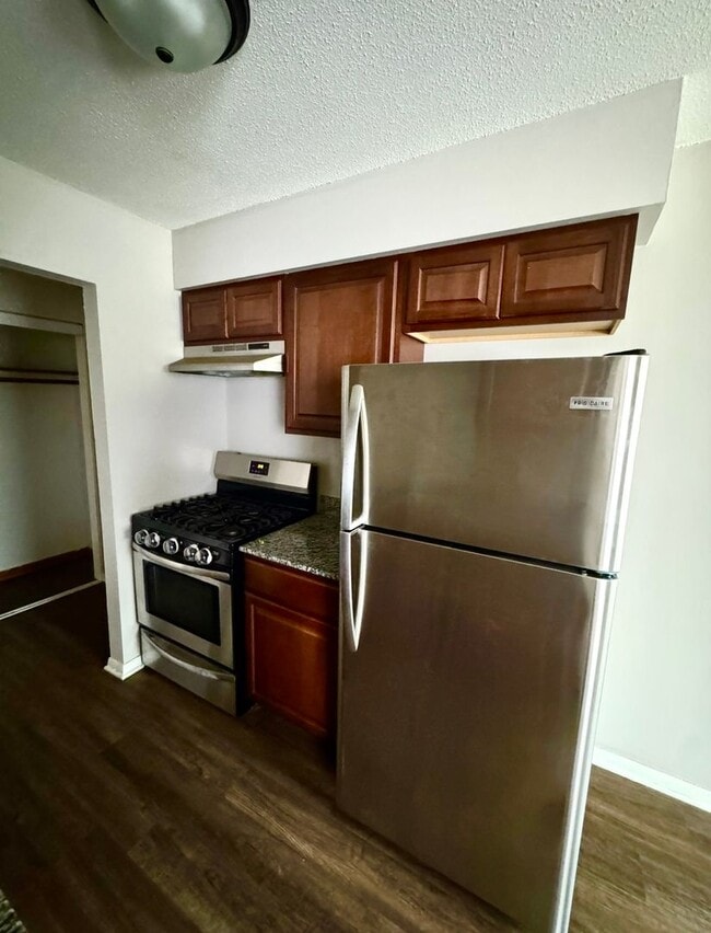 Photo - The Avenue 401