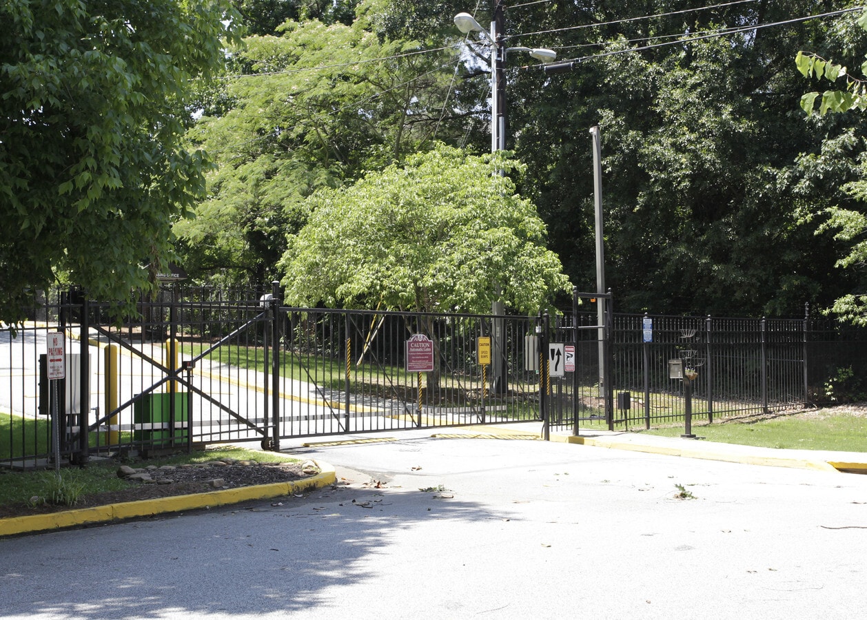 Photo - Hightower Manor