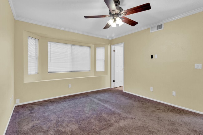 Photo - 925 S Longmore Unit 105