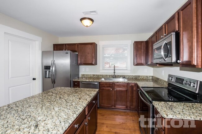 Photo - 1753 Dunkirk Dr