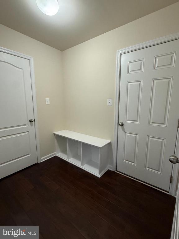 Photo - 7018 Foxton Way