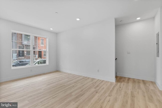 Photo - 809 Diamond St