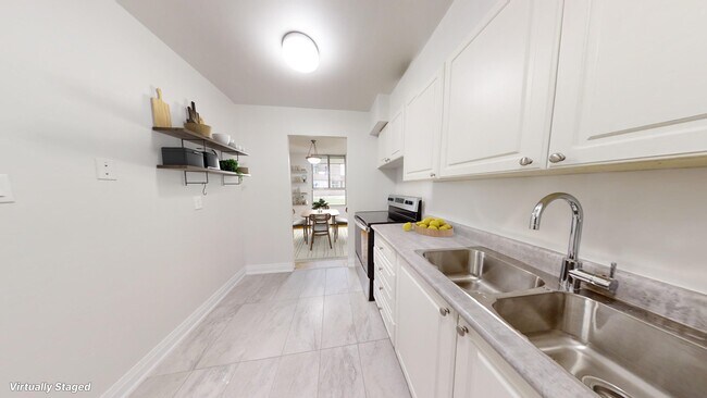 Photo - 4800 Jane St