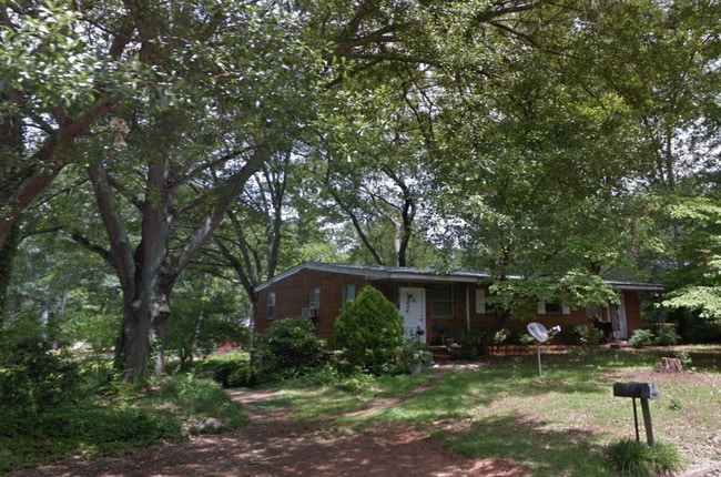 Building Photo - 174-174 Hart Ave Unit 174 Hart Avenue