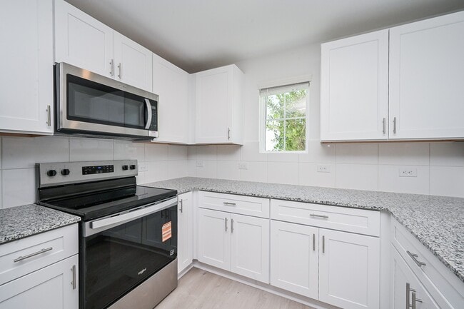Photo - 30529 Bladnoch Ln