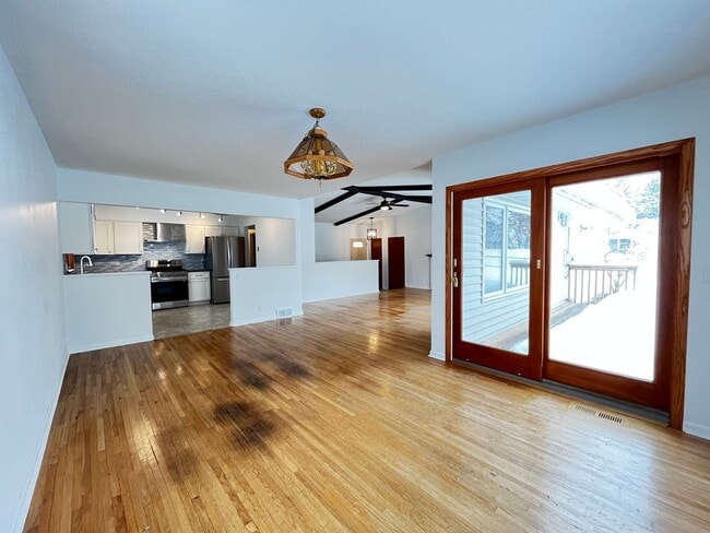 Photo - 3508 Flag Ave N