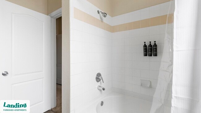 Photo - 6101 N Riverside Dr Apartamento Unidad 5-530.1411212