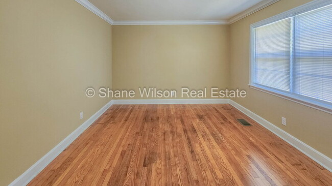 Photo - 1005 Mountain View Dr