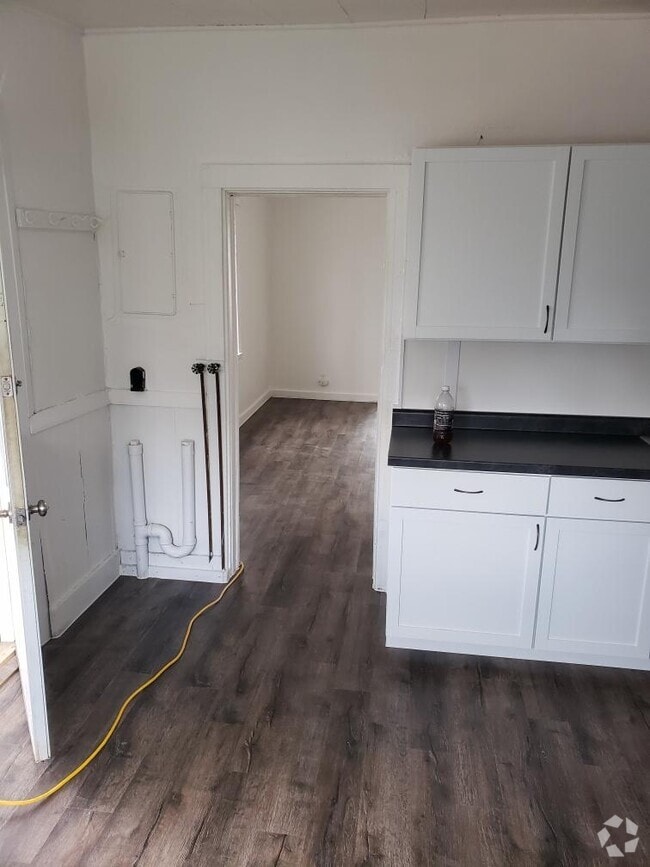Building Photo - 715-711 11th Ave Rental